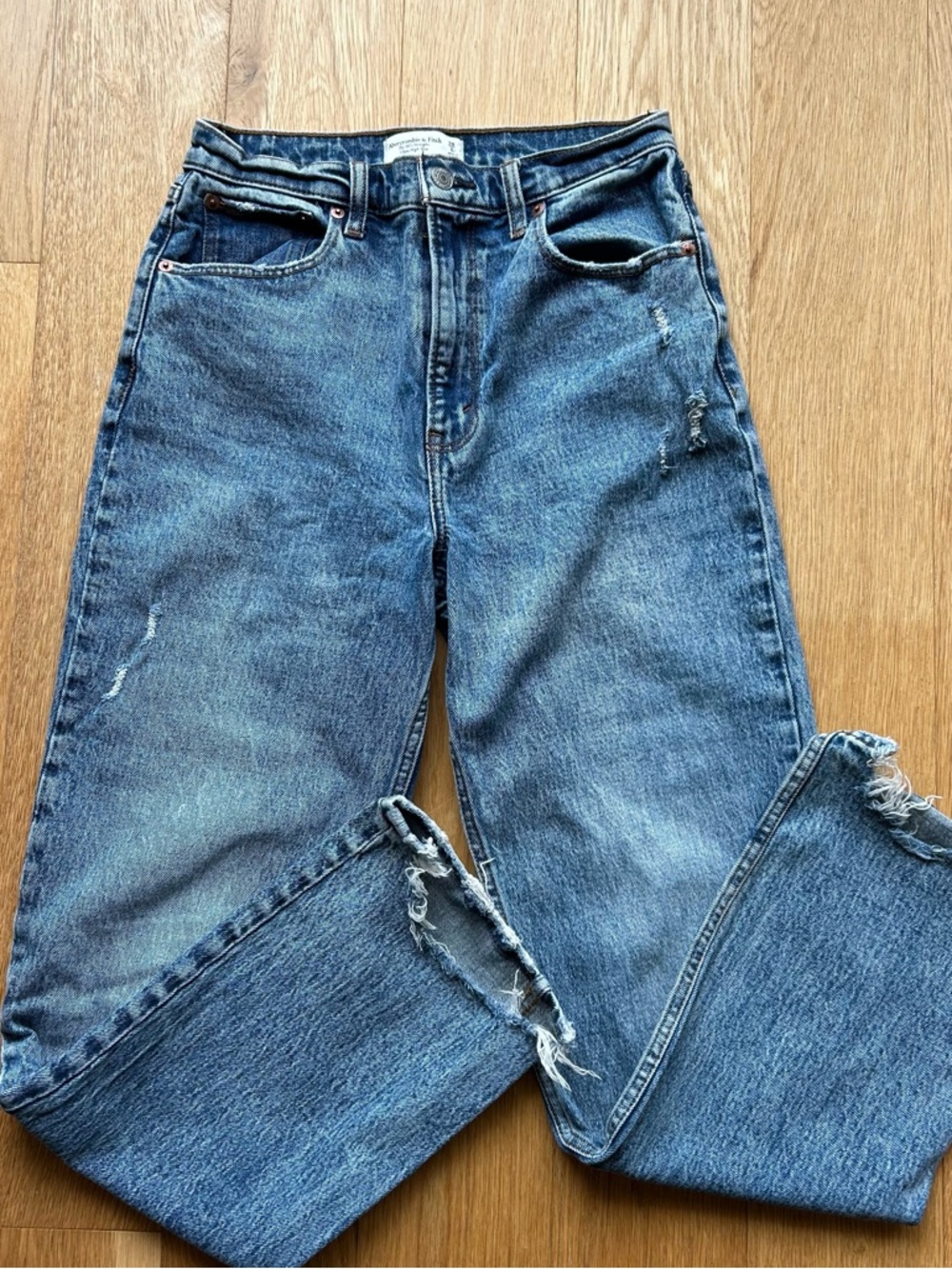 Abercrombie & Fitch The 90’s Straight Ultra High Rise